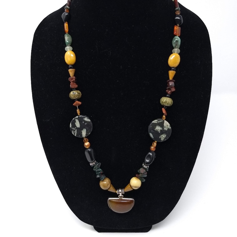 SEMI-PRECIOUS MULTI-COLORED STONE NECKLACE